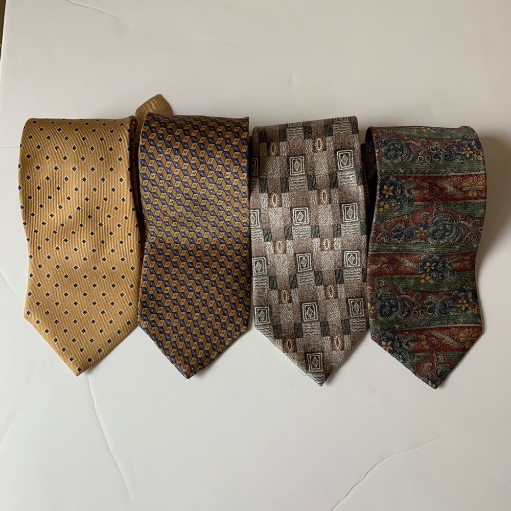 Van Heusen tie bundle